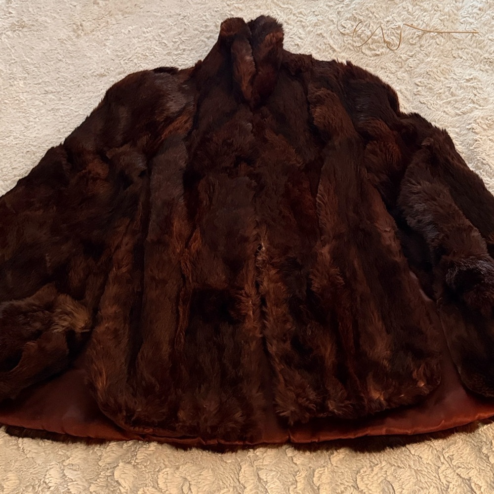 🔥✨Silver Fox Vintage Fur Cape Coat